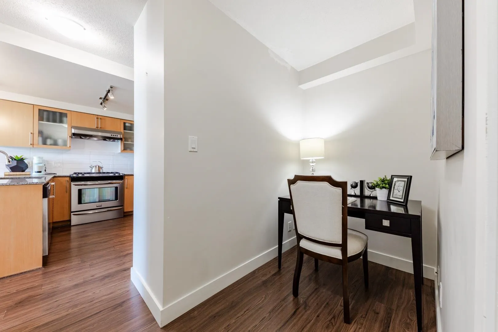 1602 8068 Westminster Highway