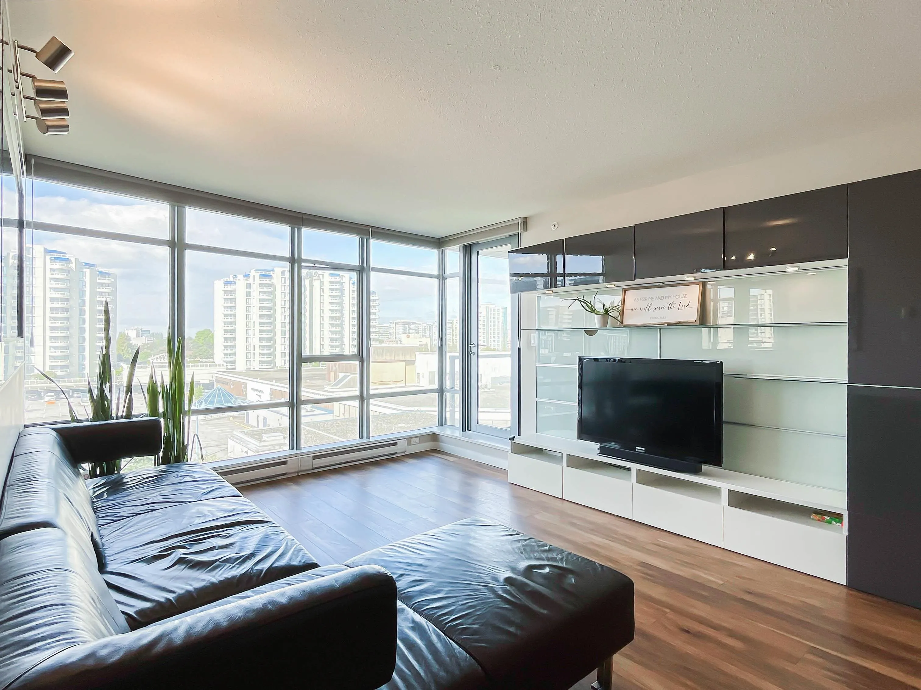 906 7888 Saba Road