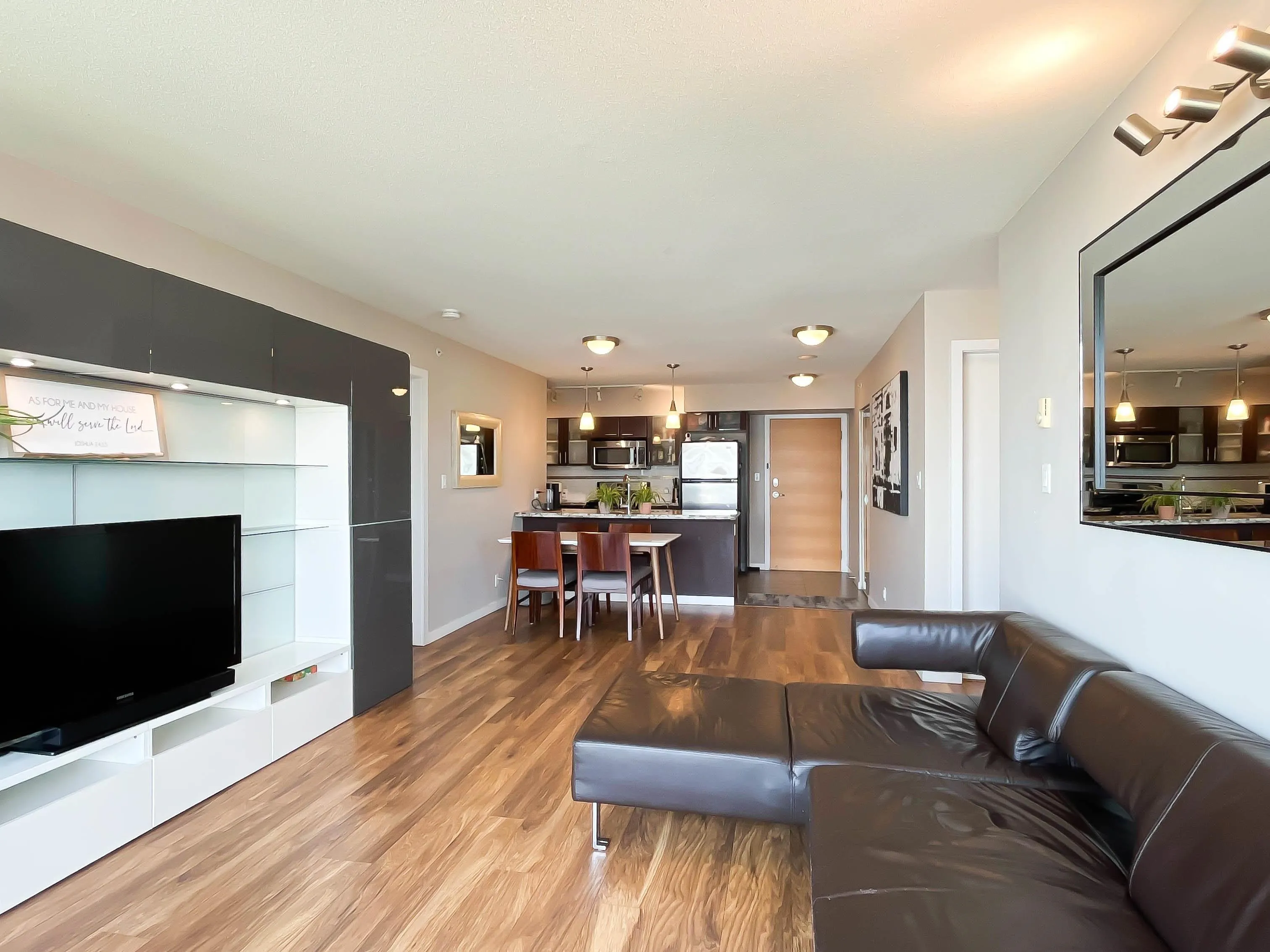 906 7888 Saba Road