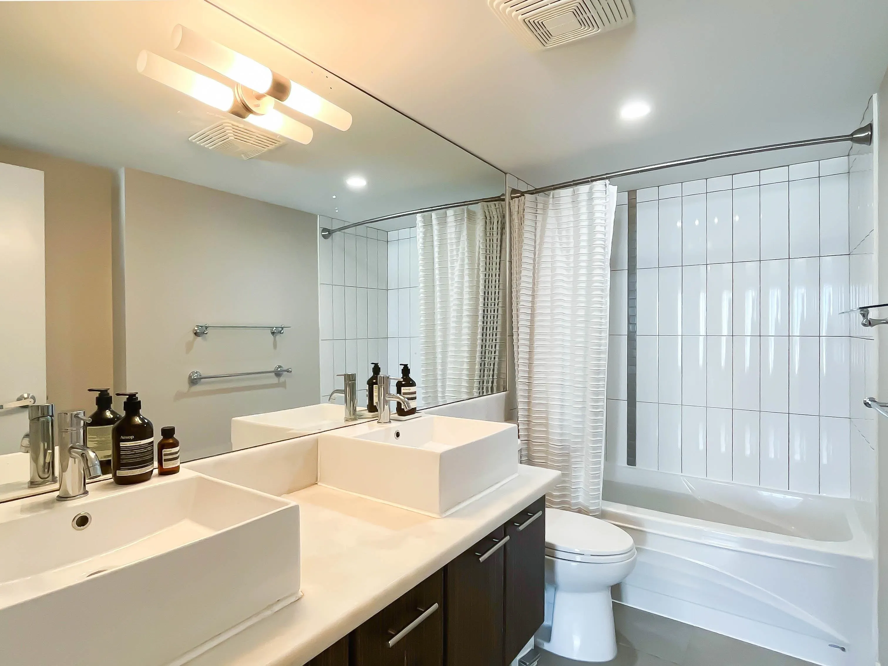 906 7888 Saba Road