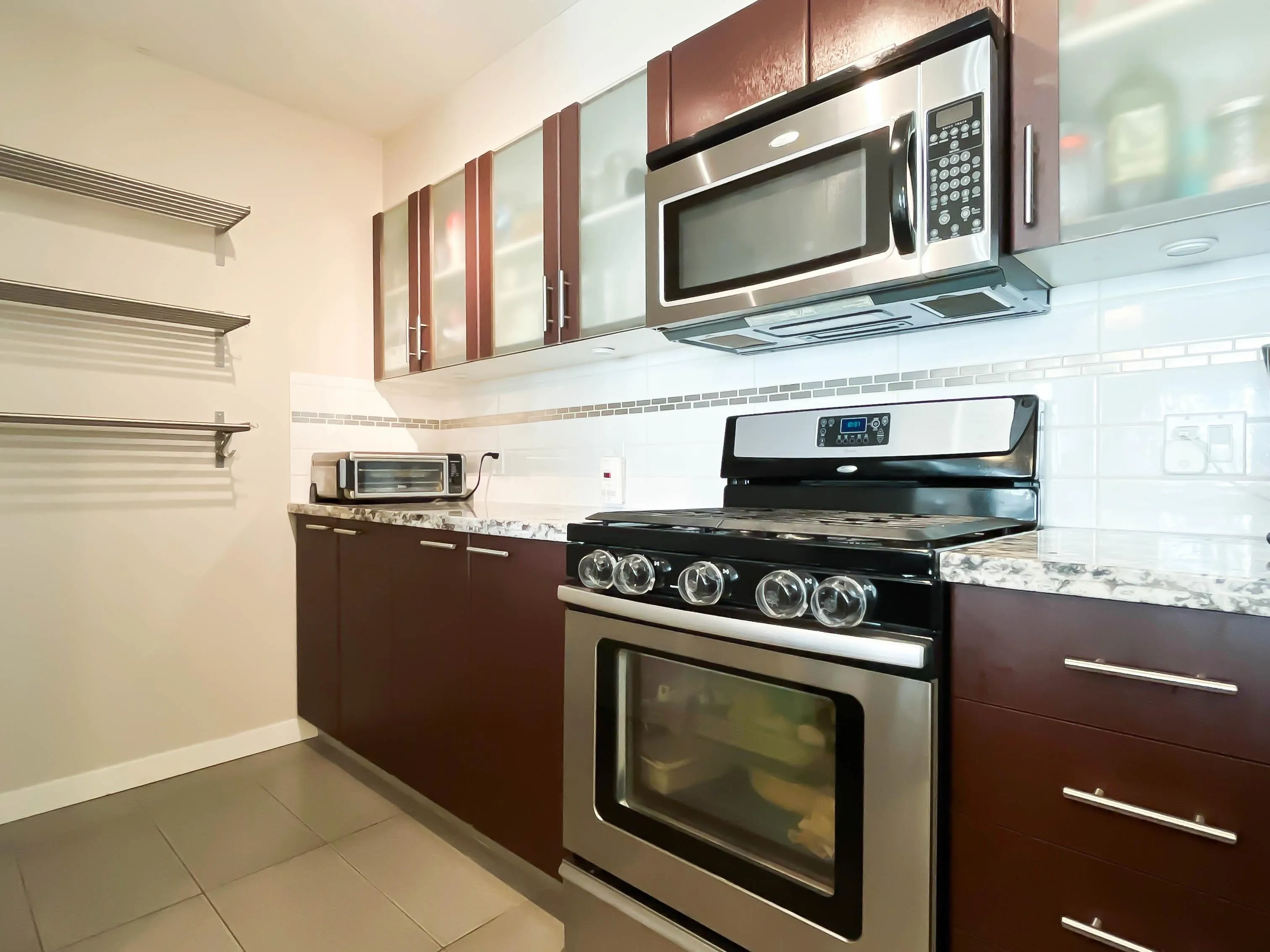 906 7888 Saba Road