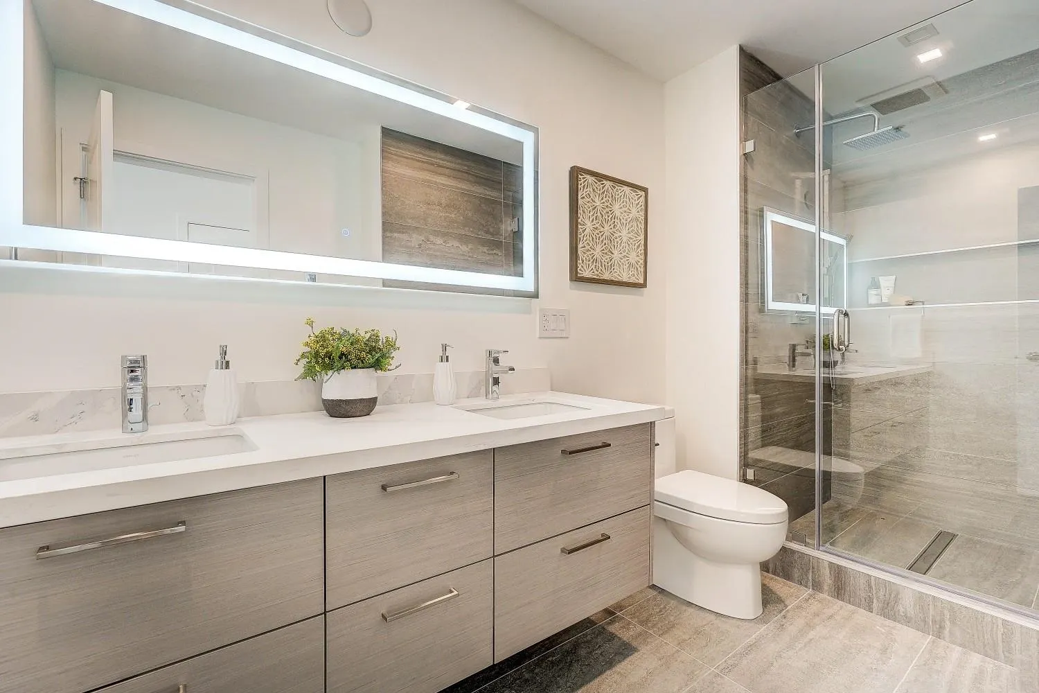 903 1211 Melville Street