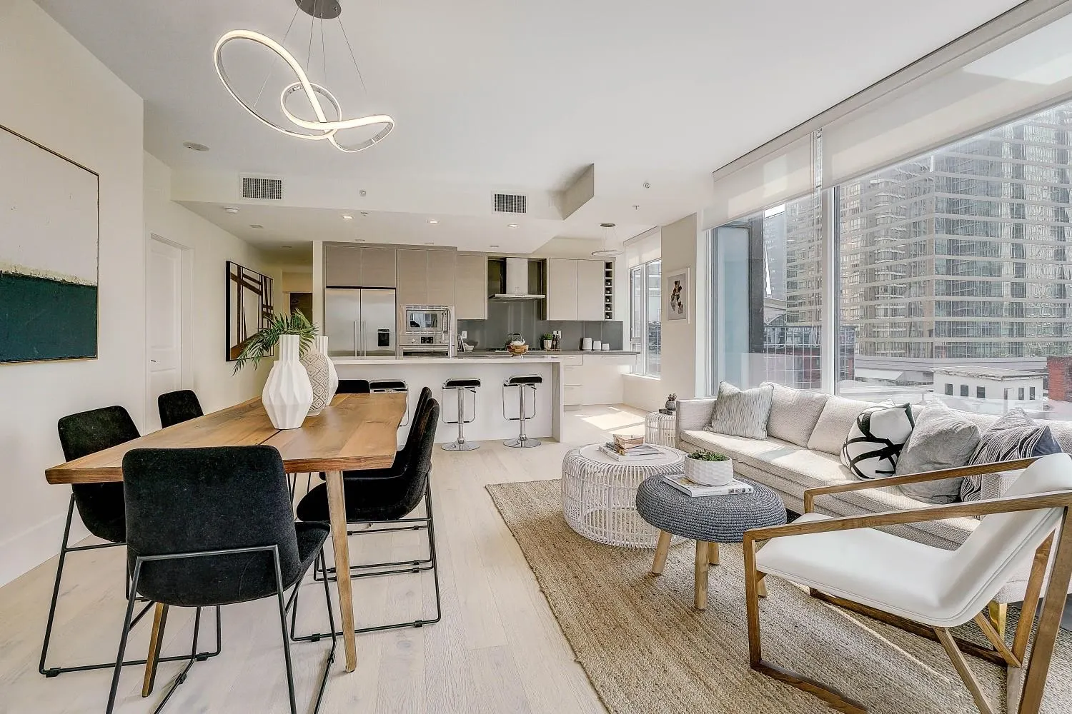 903 1211 Melville Street