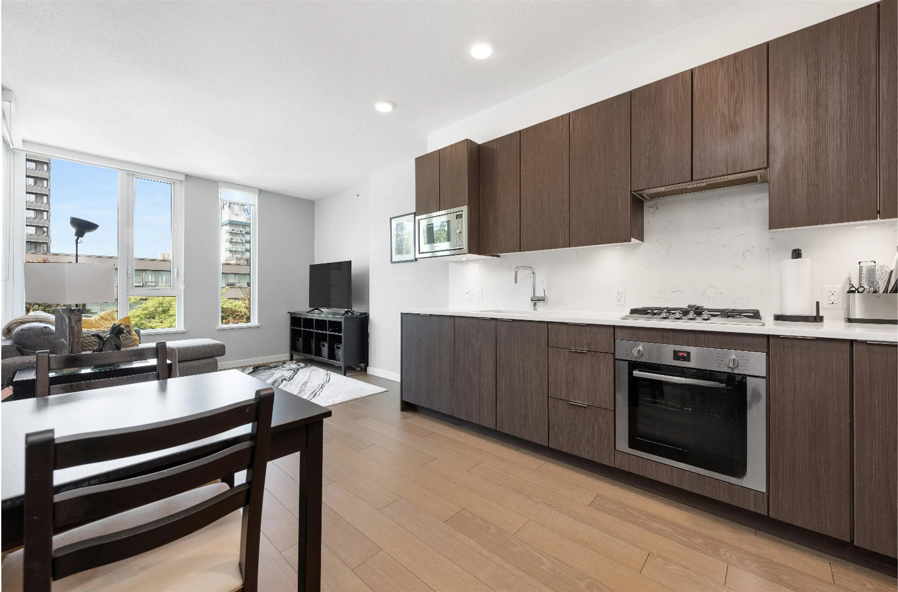 309 2888 Cambie Street