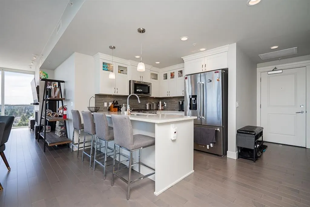 2207 2180 Gladwin Road