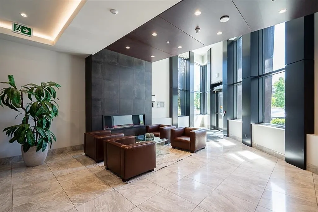 2207 2180 Gladwin Road