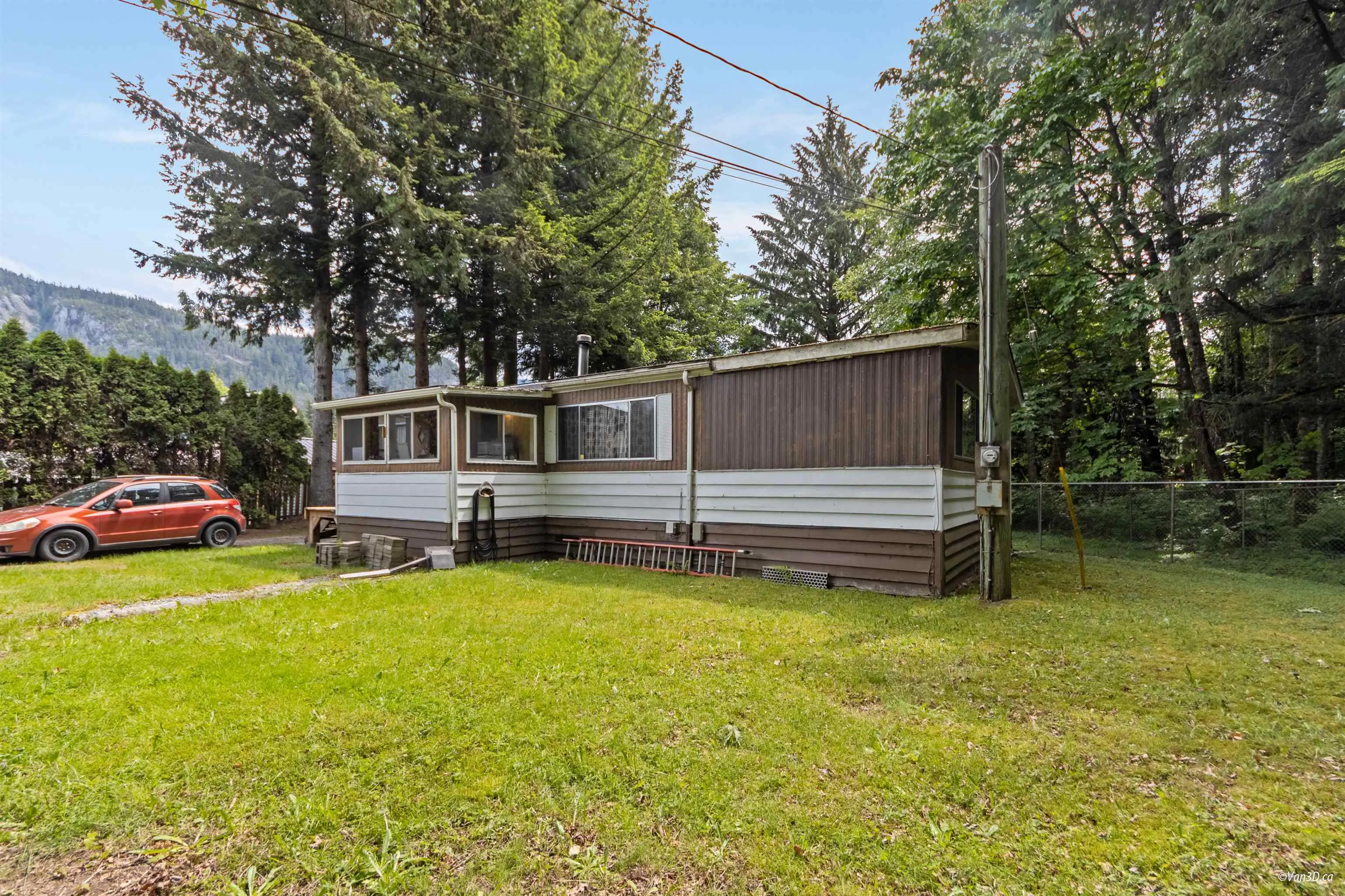 25 Bracken Parkway