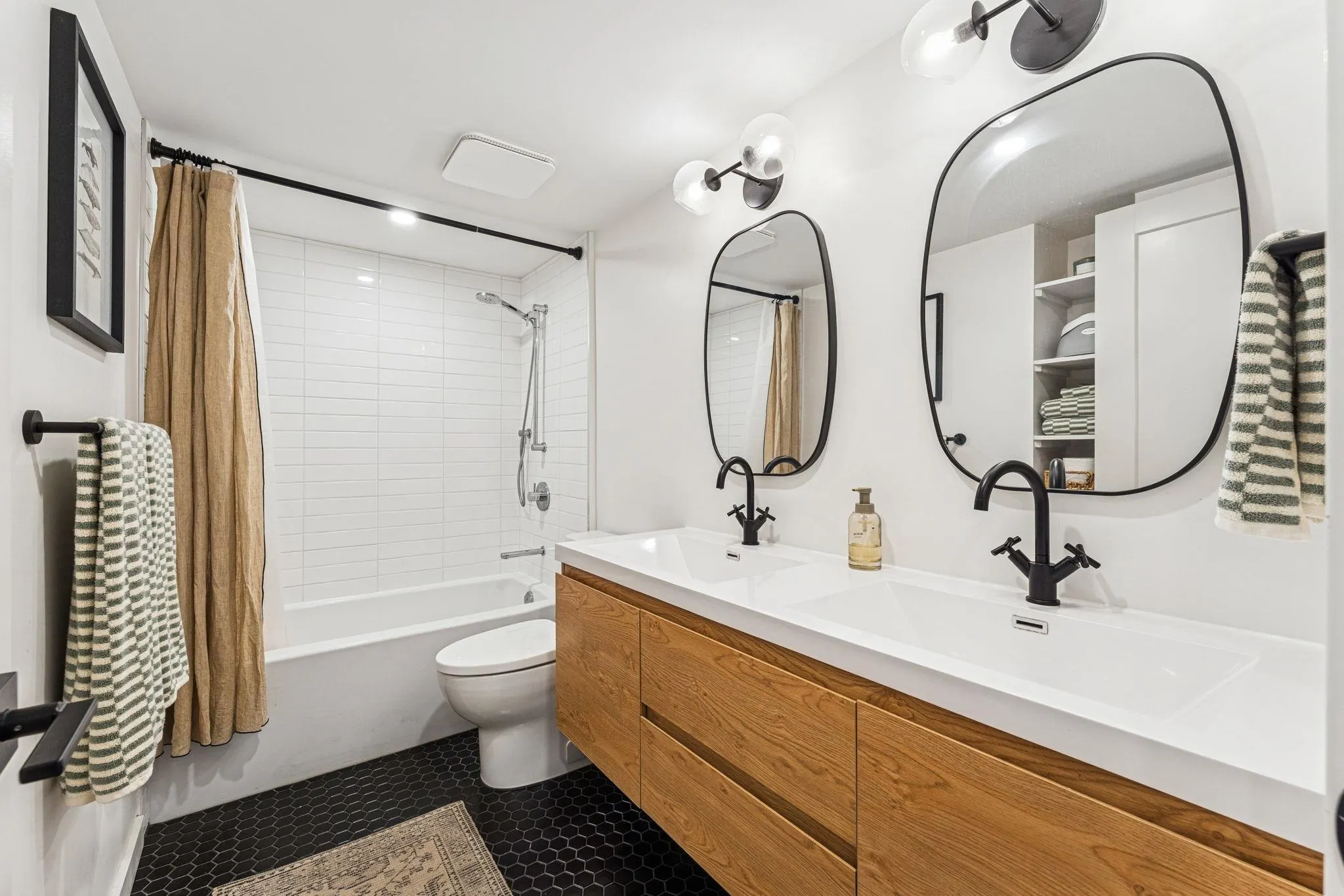 1053 Old Lillooet Road