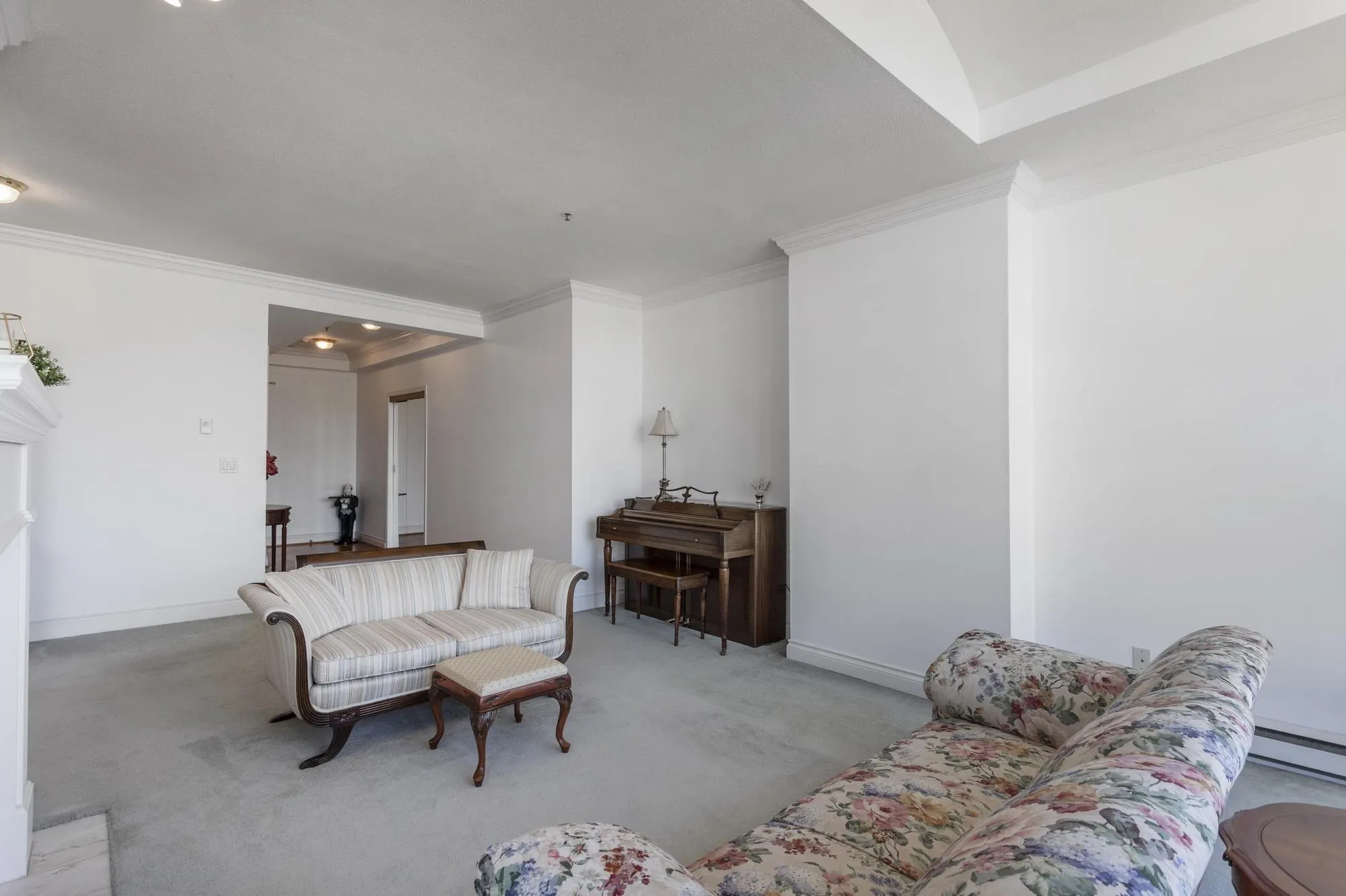 405 3777 W 8th Avenue