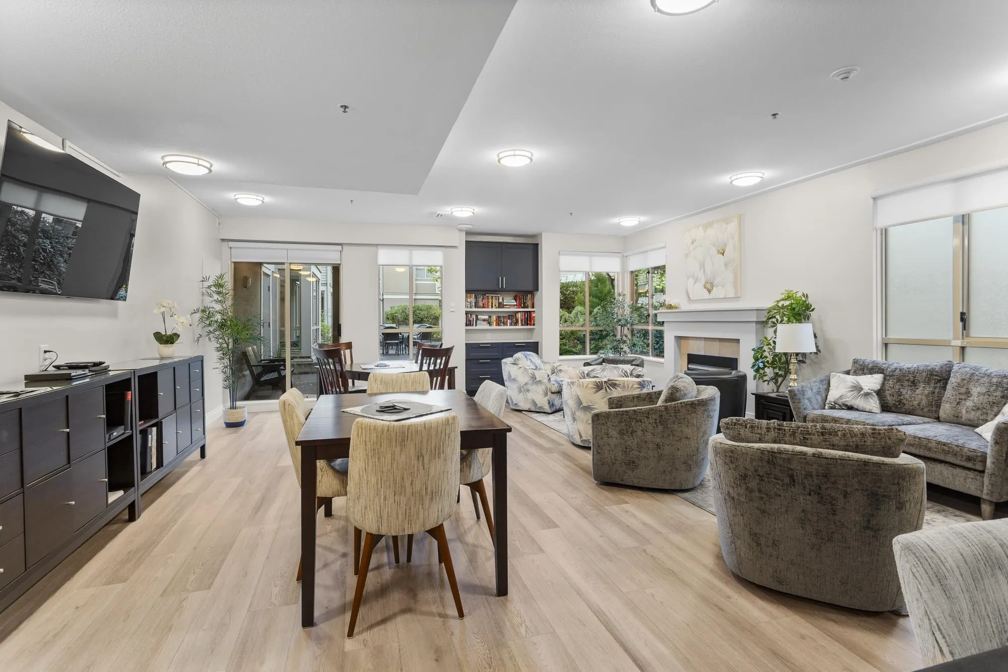 405 3777 W 8th Avenue