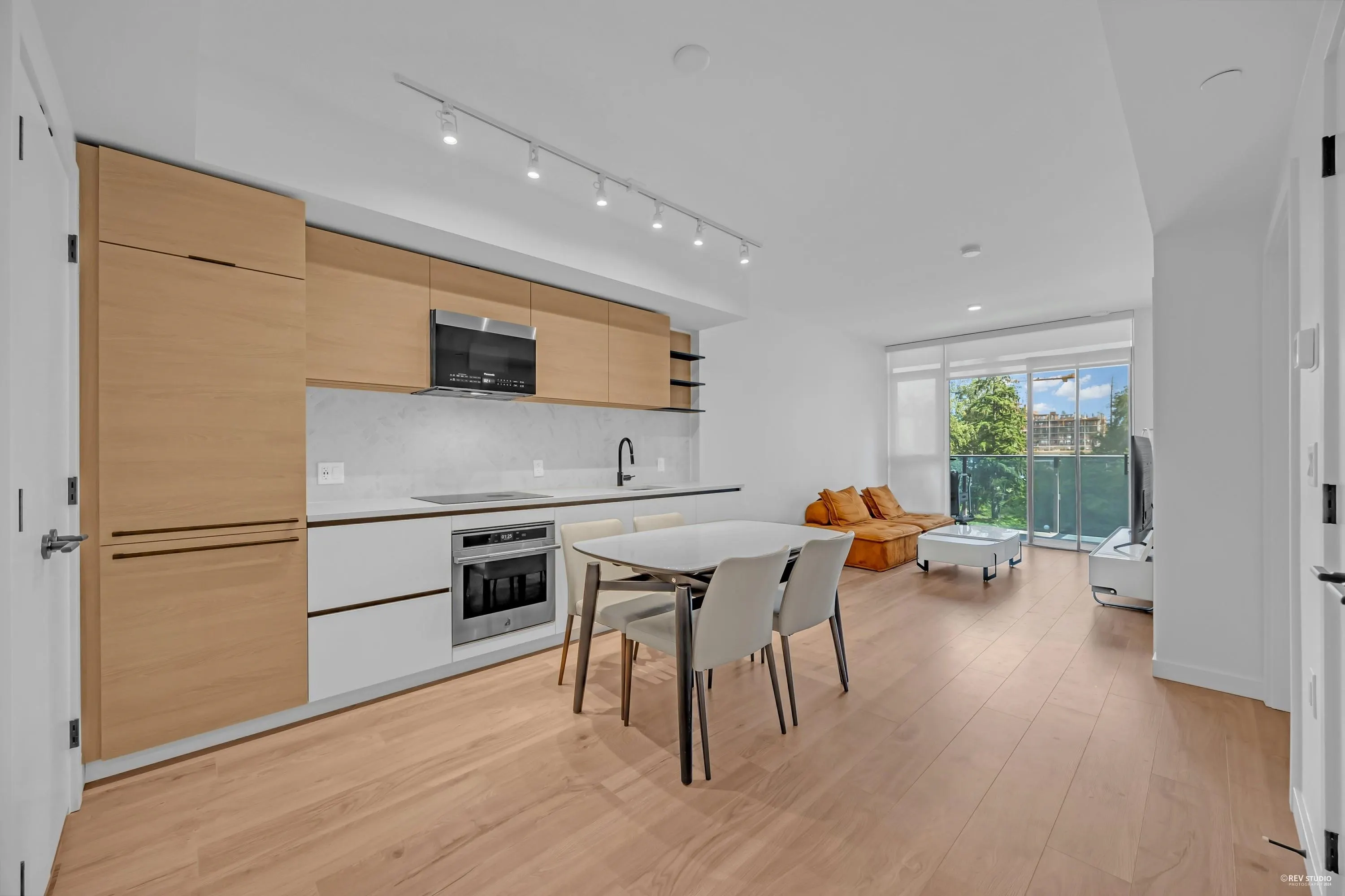 302 10448 University Drive