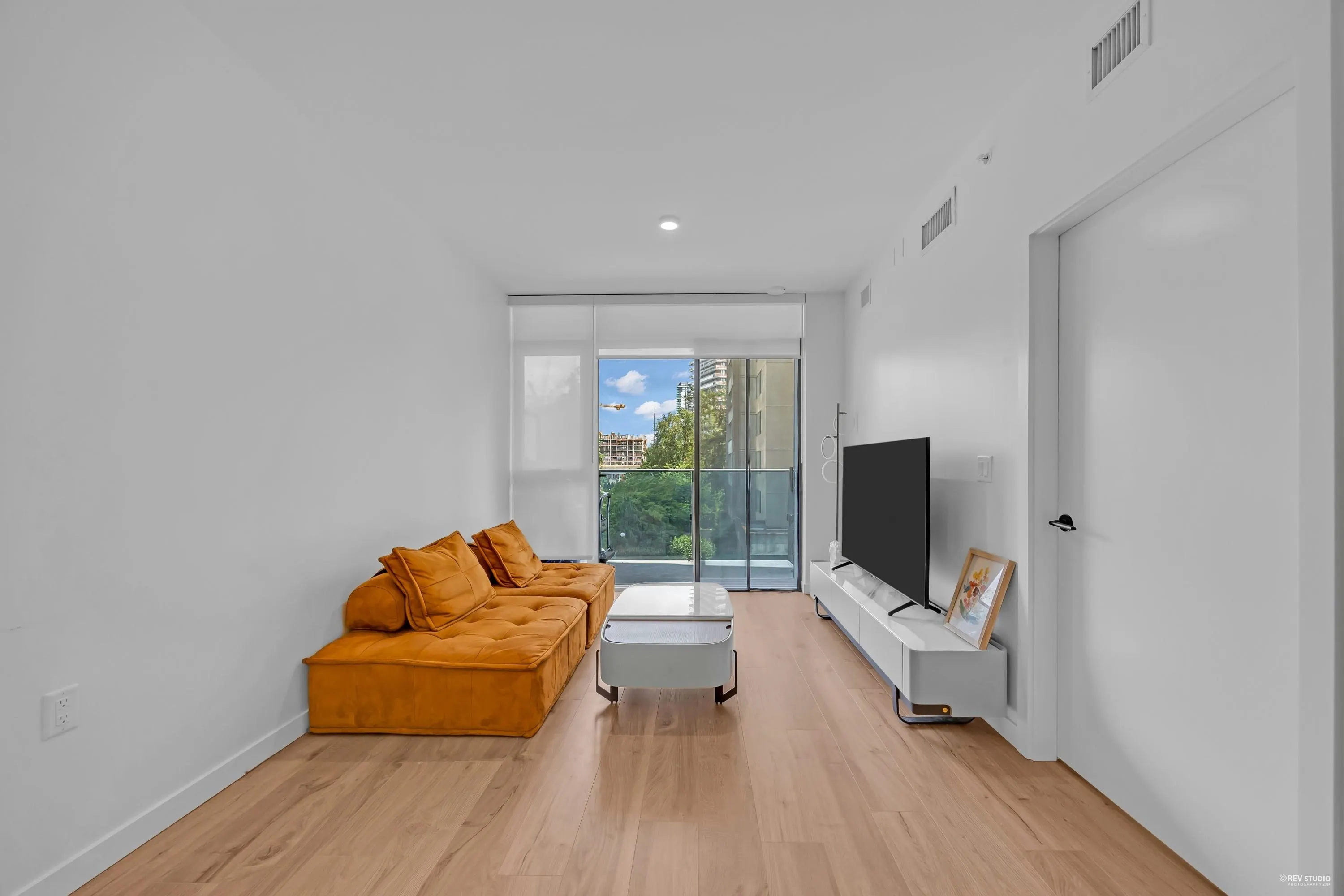 302 10448 University Drive