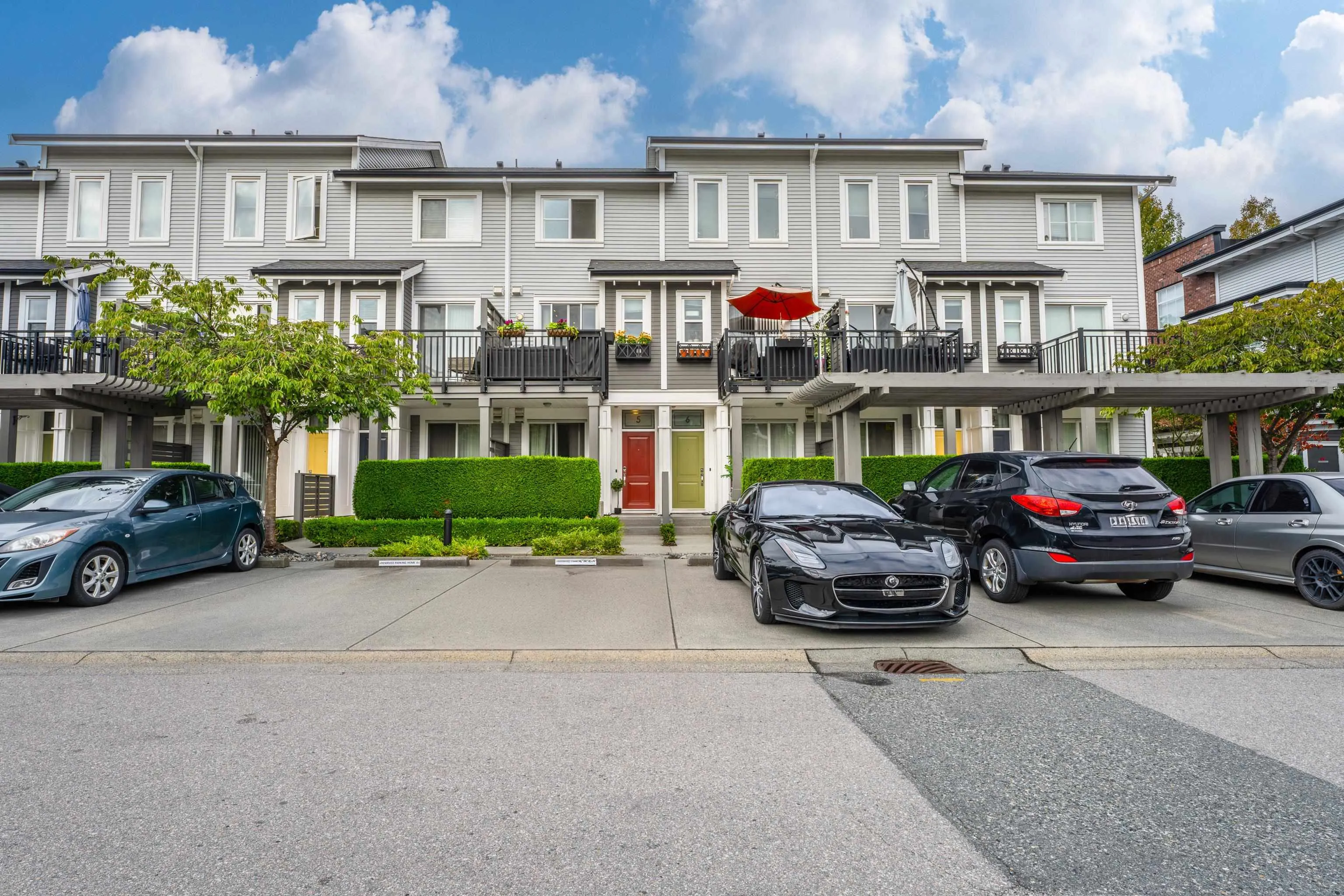 5 10974 Barnston View Road