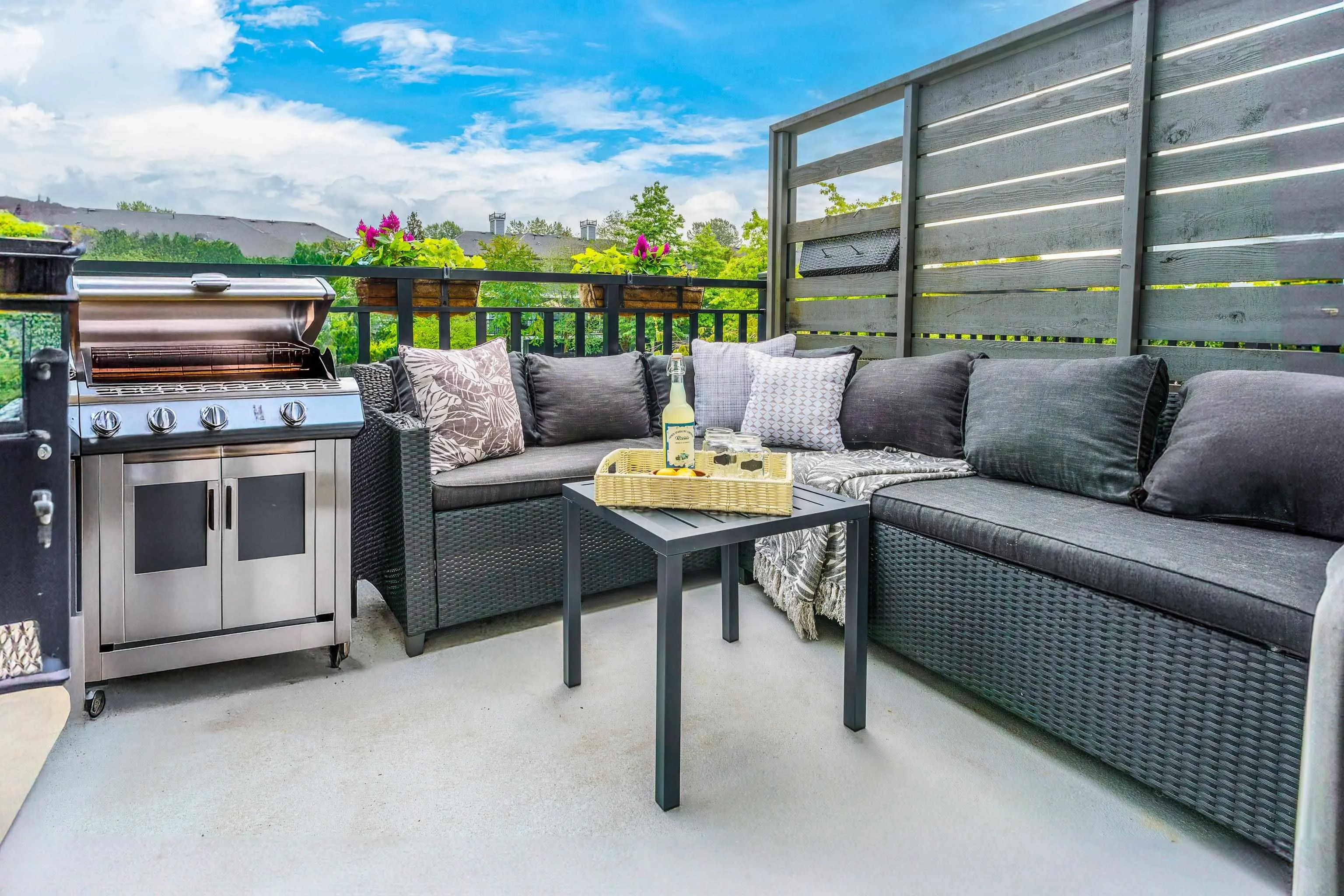 5 10974 Barnston View Road