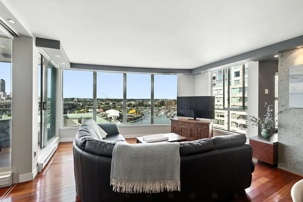 1405 1500 Howe Street