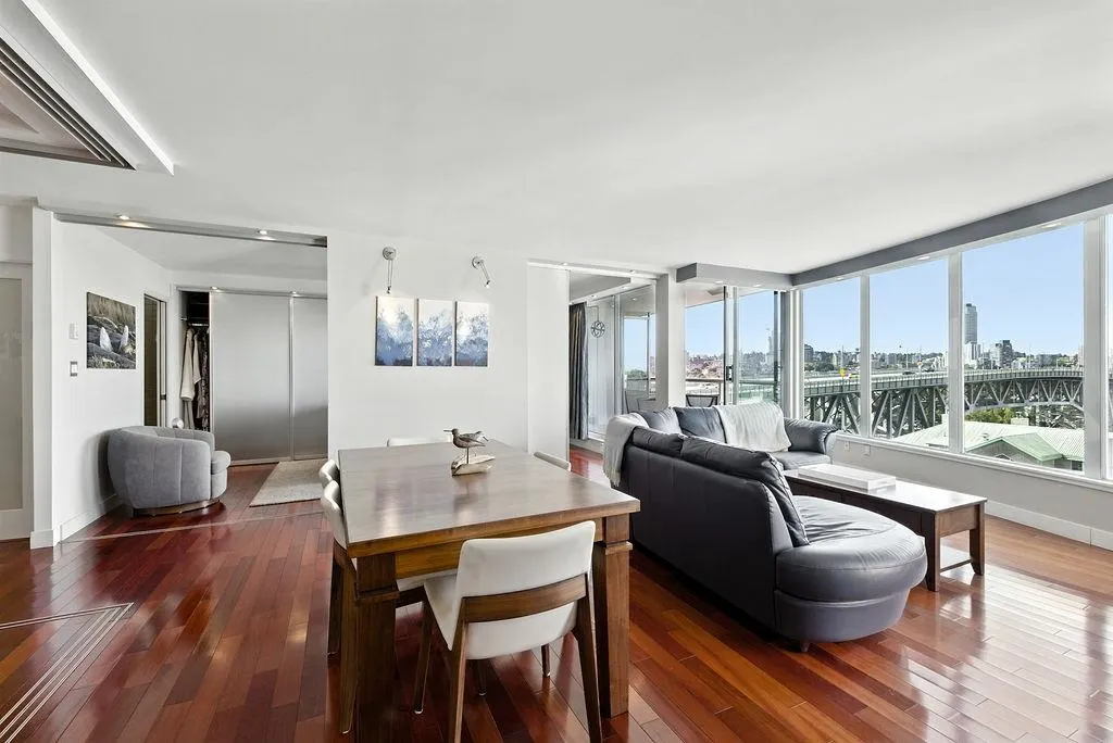 1405 1500 Howe Street