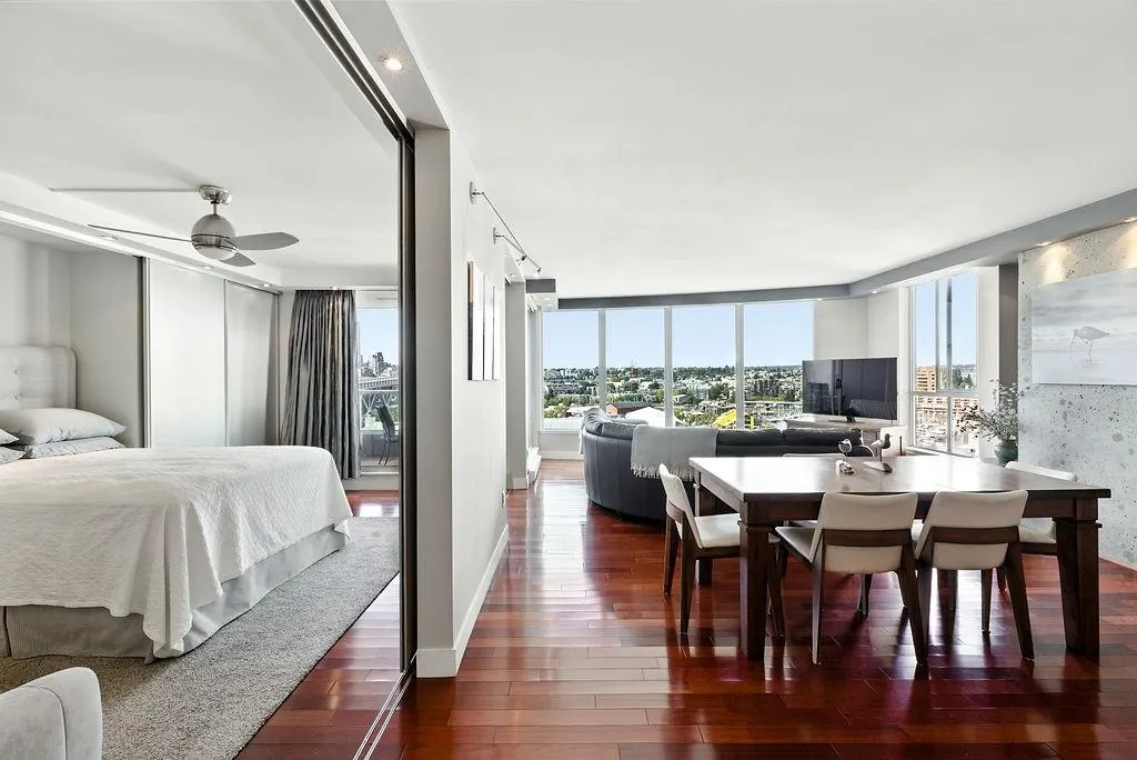 1405 1500 Howe Street