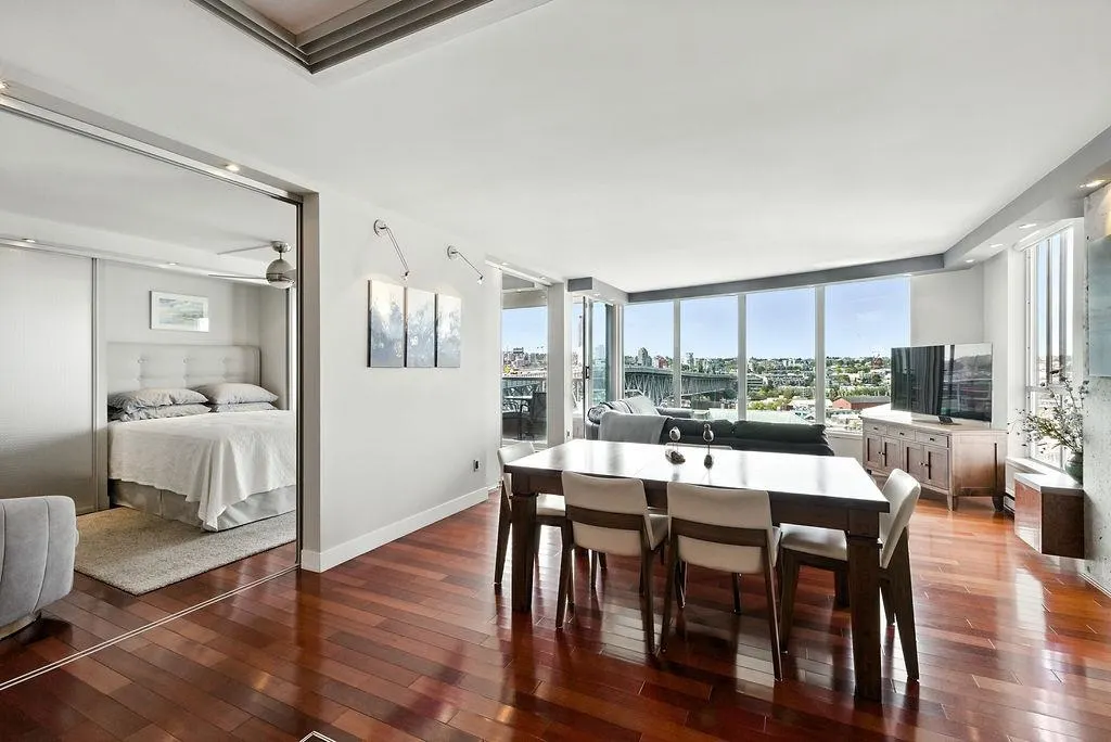 1405 1500 Howe Street