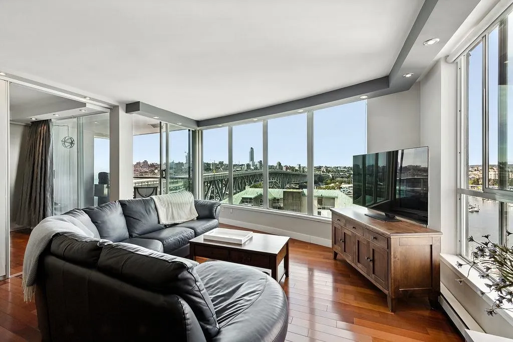 1405 1500 Howe Street