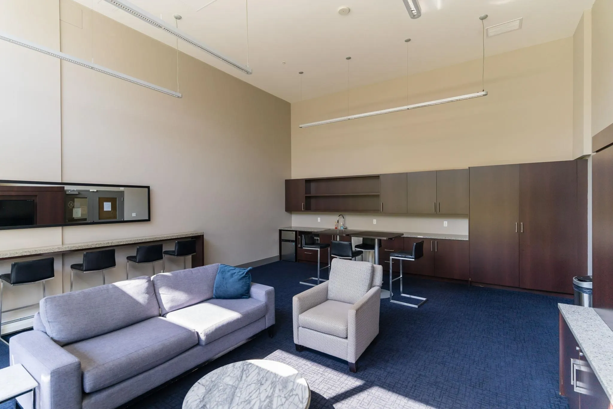 605 1708 Columbia Street