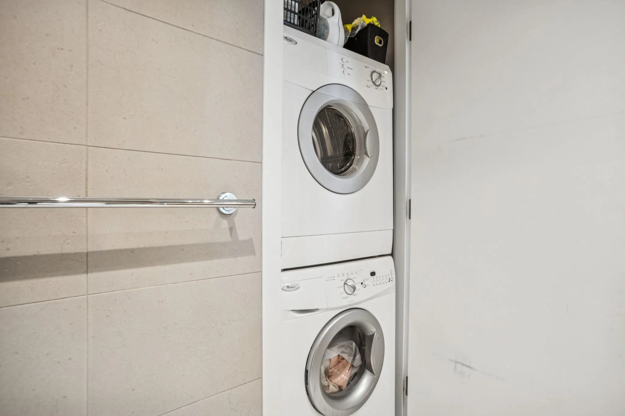 605 1708 Columbia Street