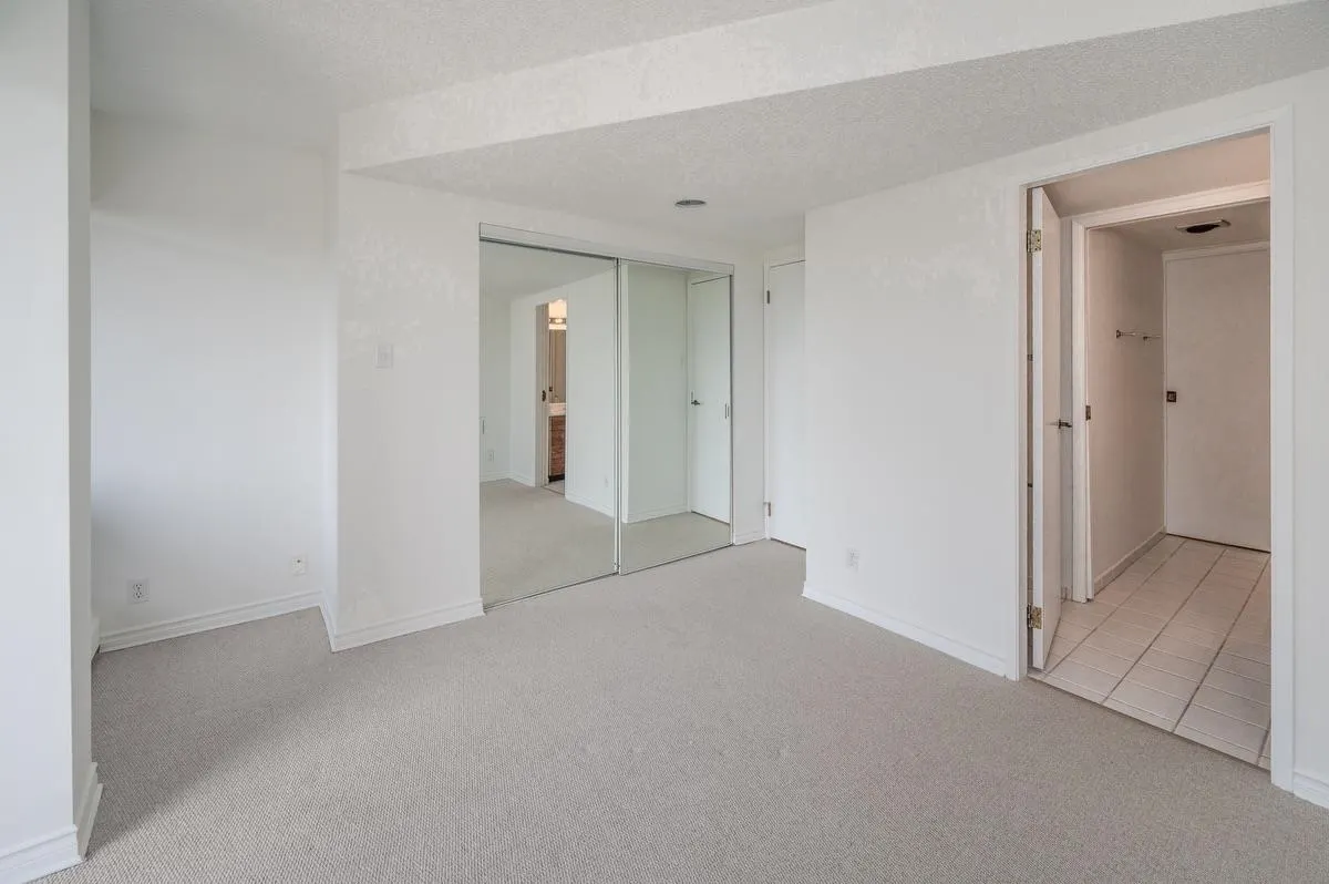 401 747 17th Street
