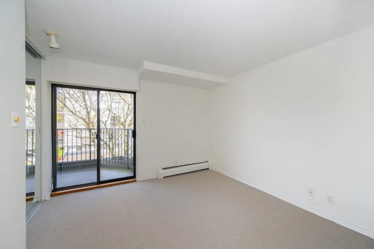 401 747 17th Street