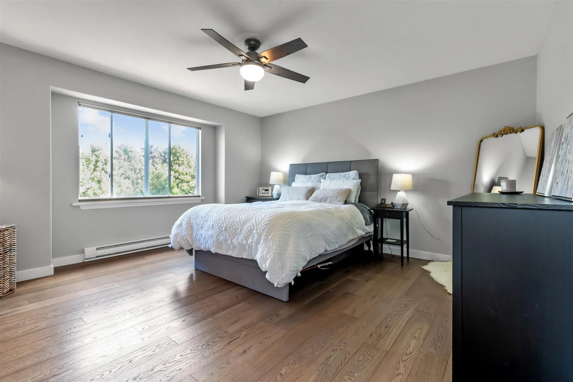 3342 Rosemary Heights Crescent