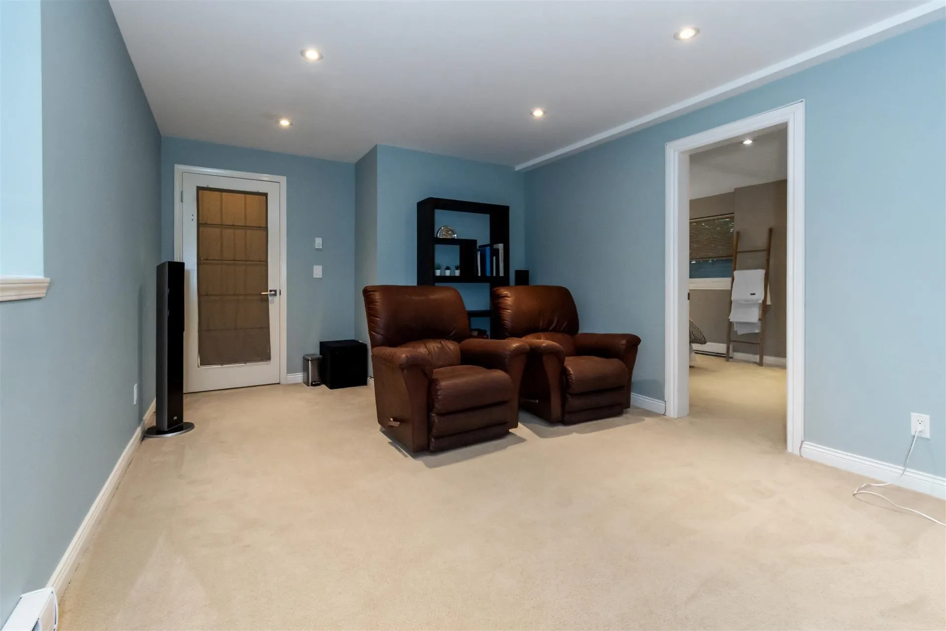 3342 Rosemary Heights Crescent