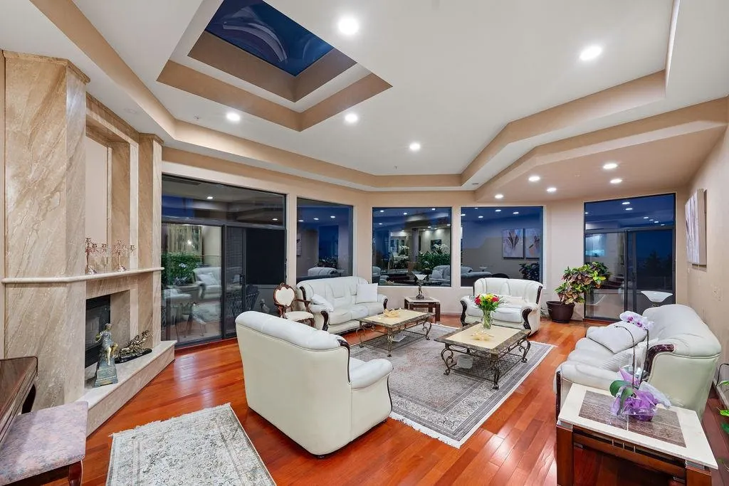 2490 Westhill Court