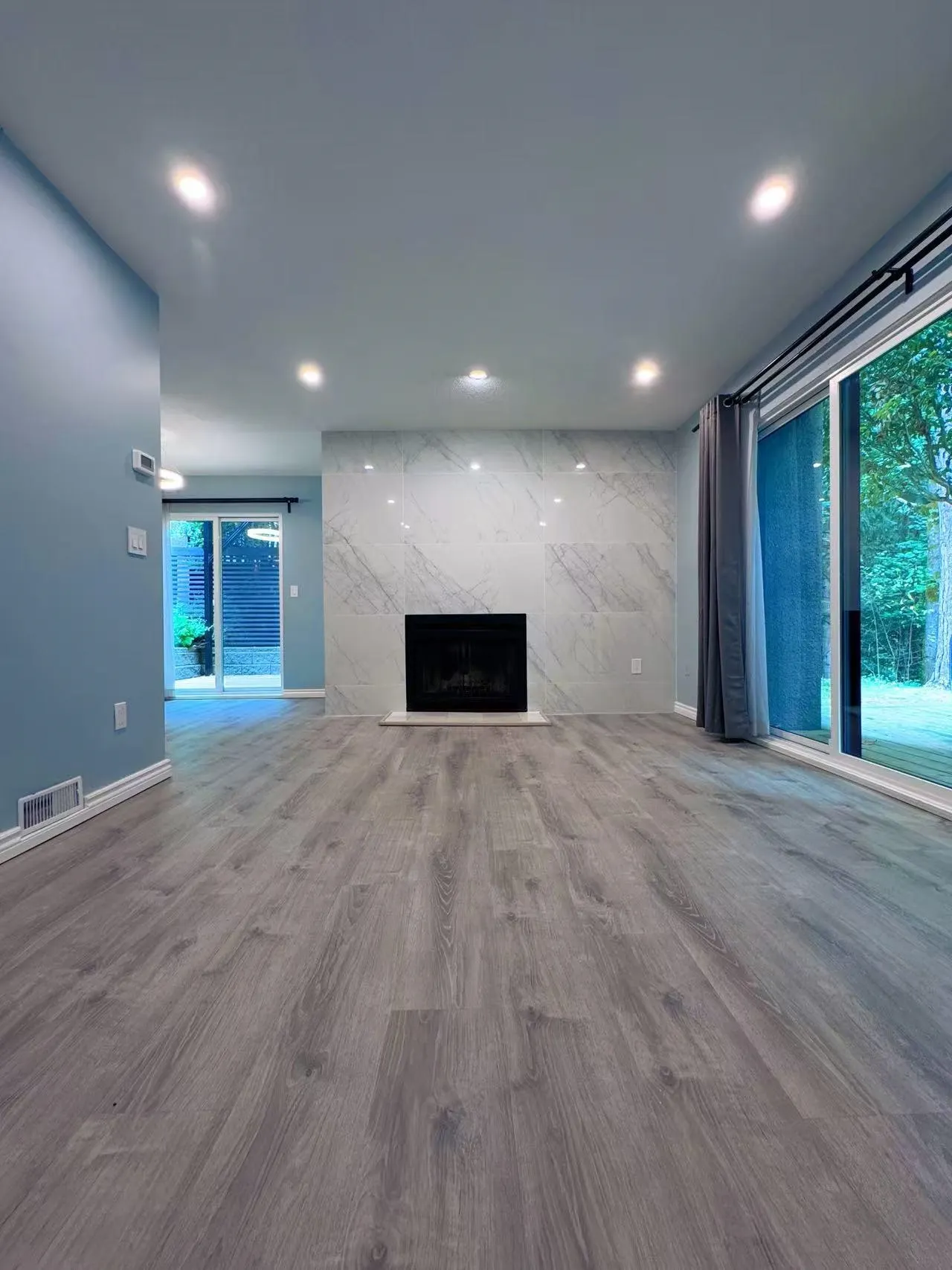 8575 Woodridge Place