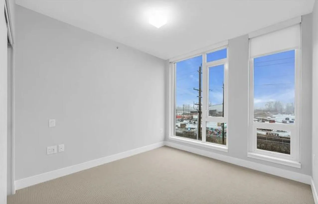 360 8575 Rivergrass Drive