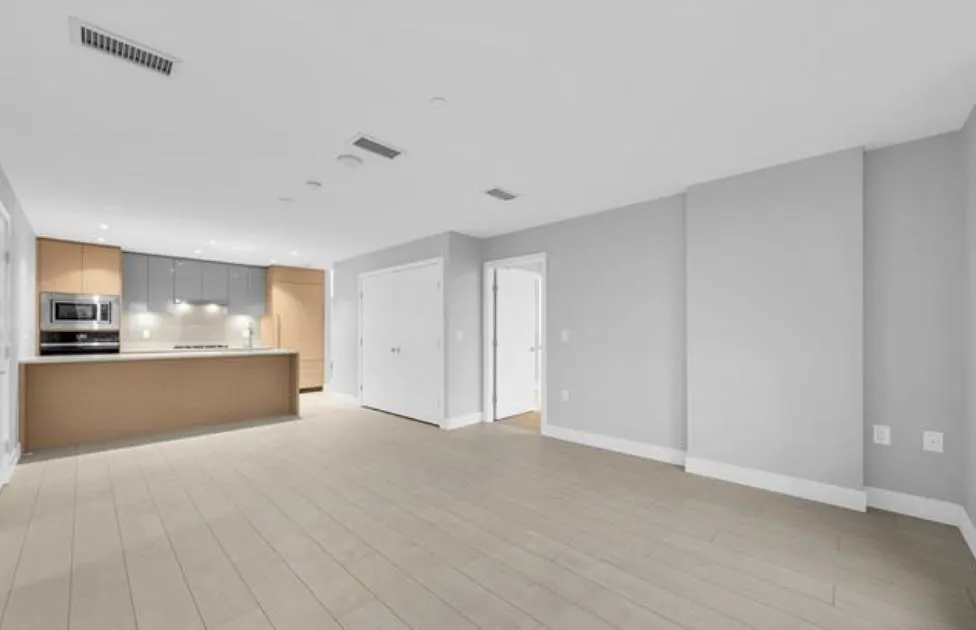 360 8575 Rivergrass Drive