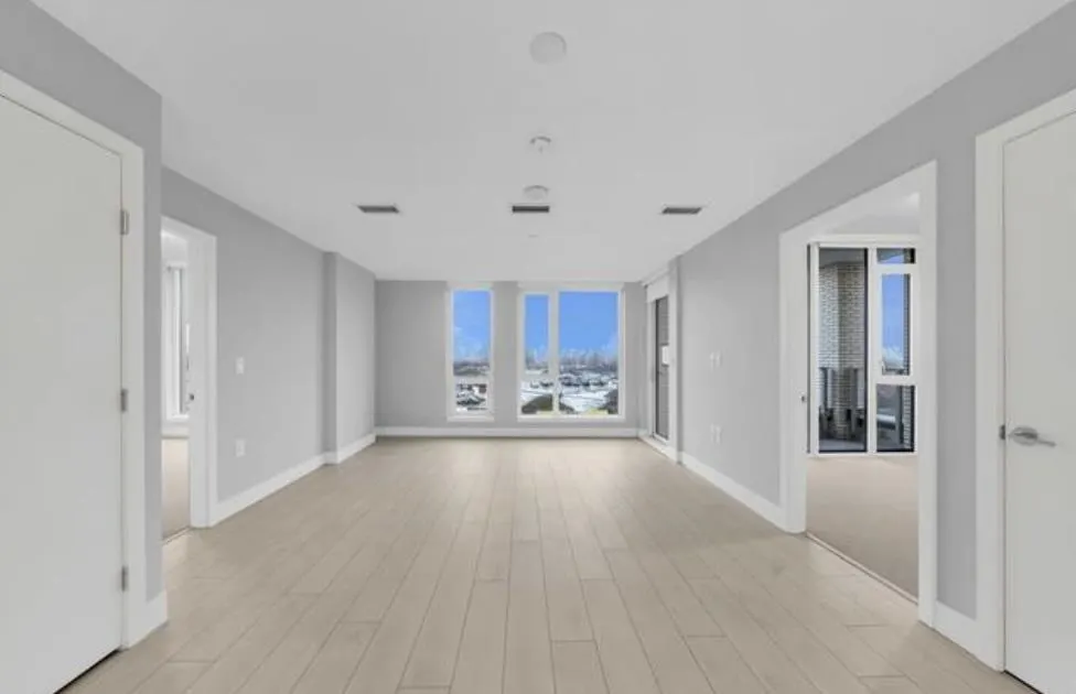 360 8575 Rivergrass Drive