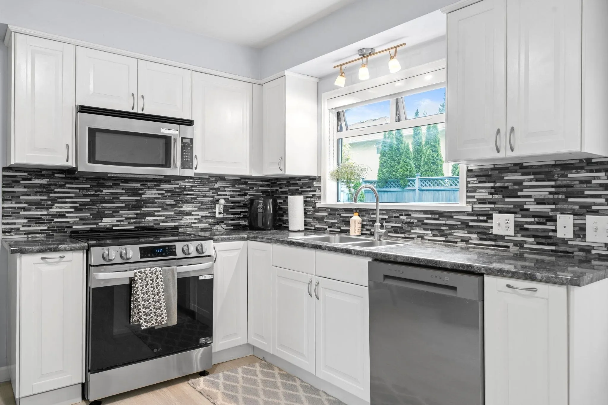 3020 Thorncliffe Drive
