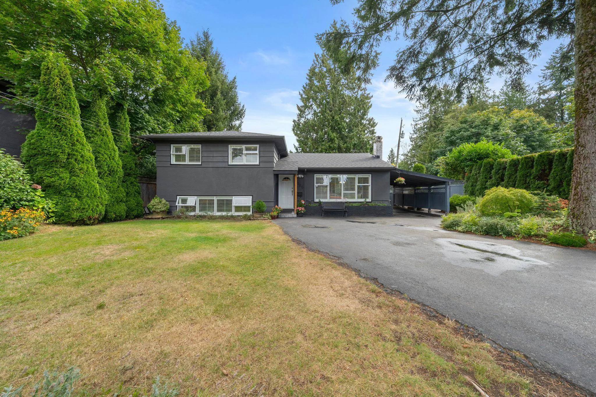 3020 Thorncliffe Drive