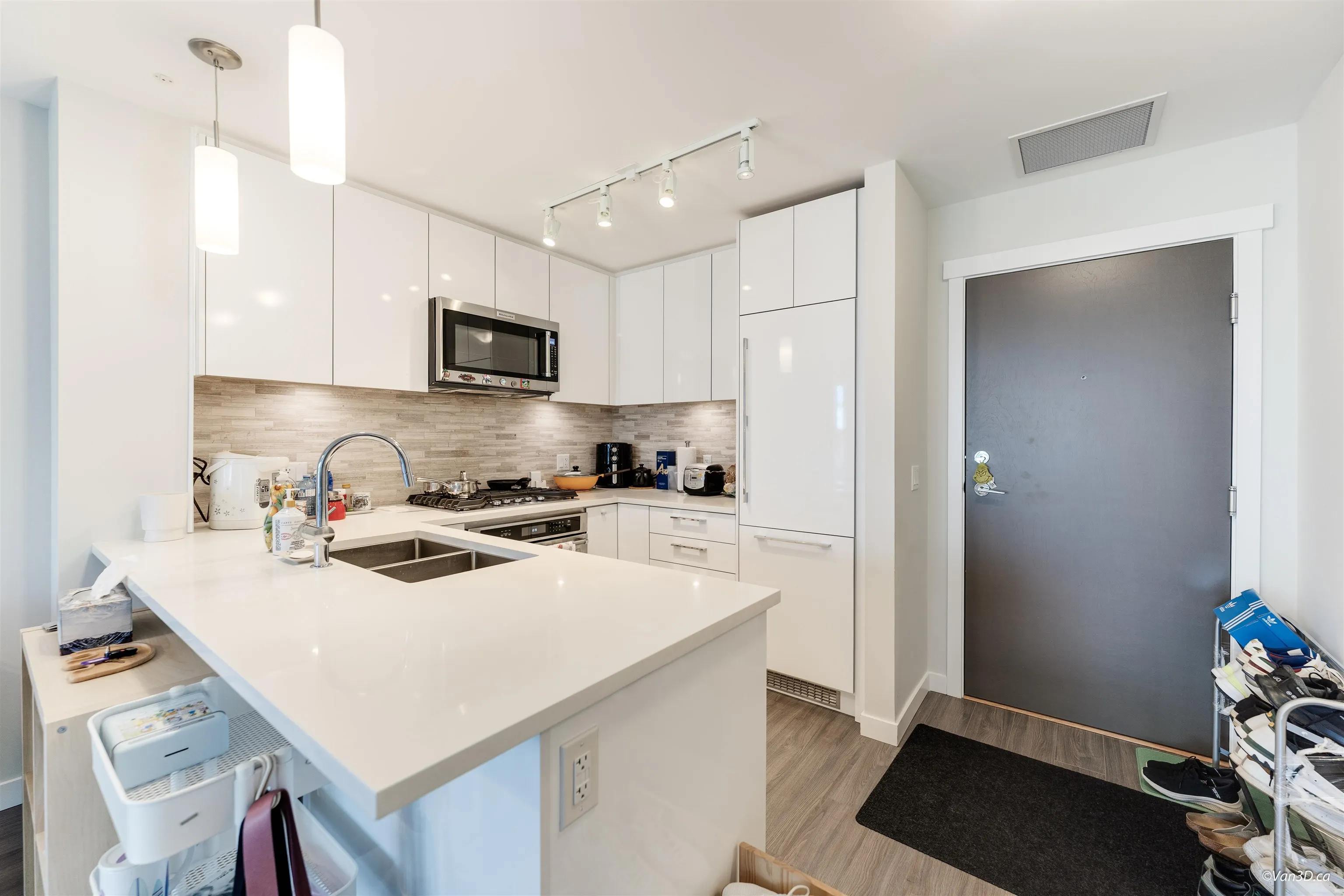 309 9551 Alexandra Road