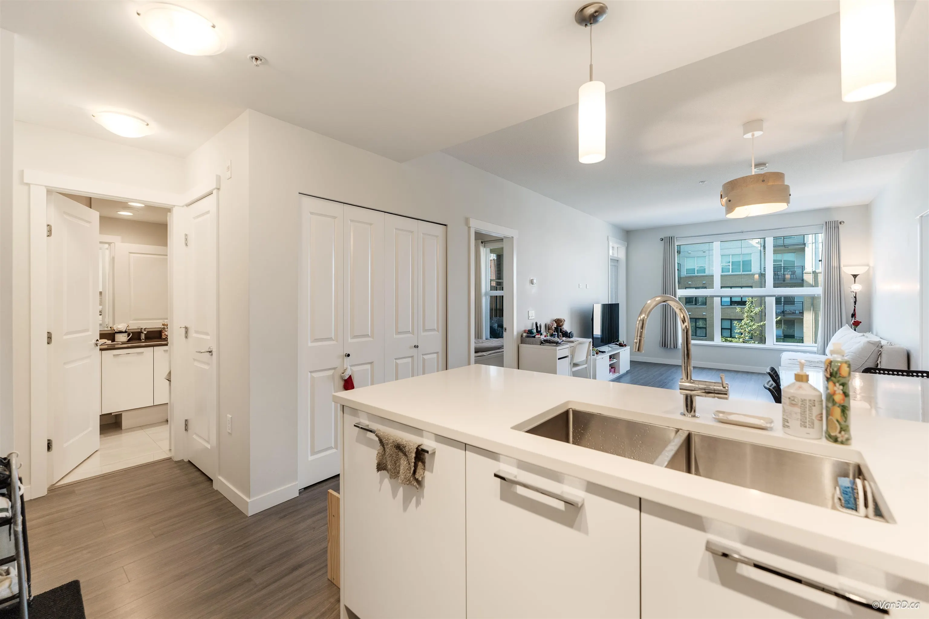 309 9551 Alexandra Road