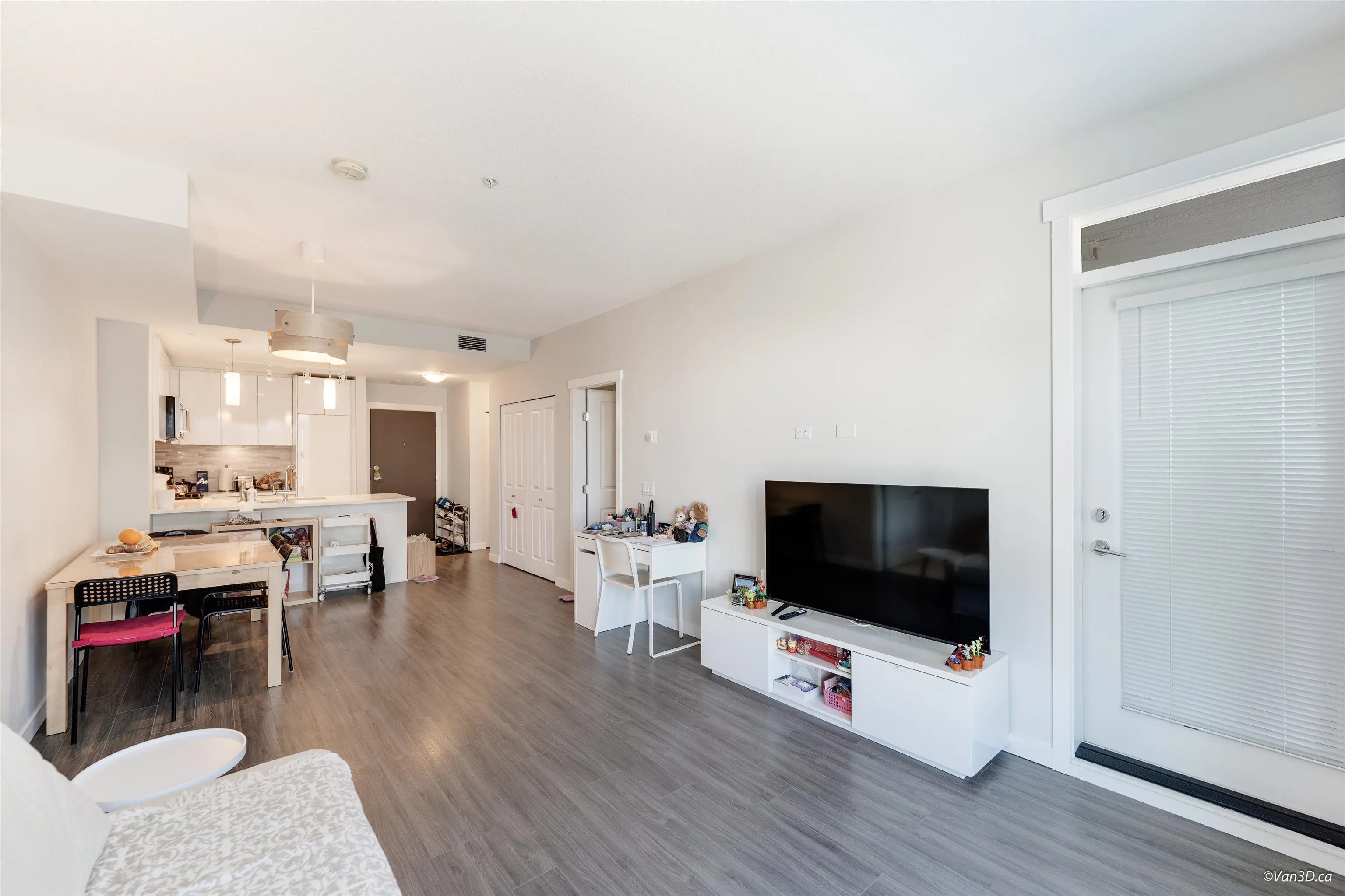309 9551 Alexandra Road