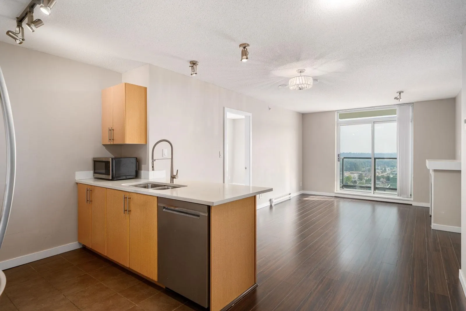 2905 1178 Heffley Crescent