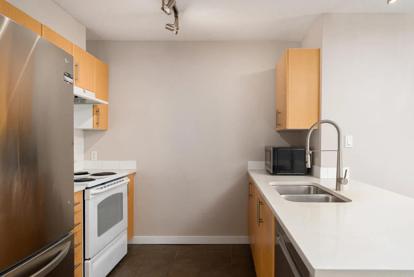 2905 1178 Heffley Crescent