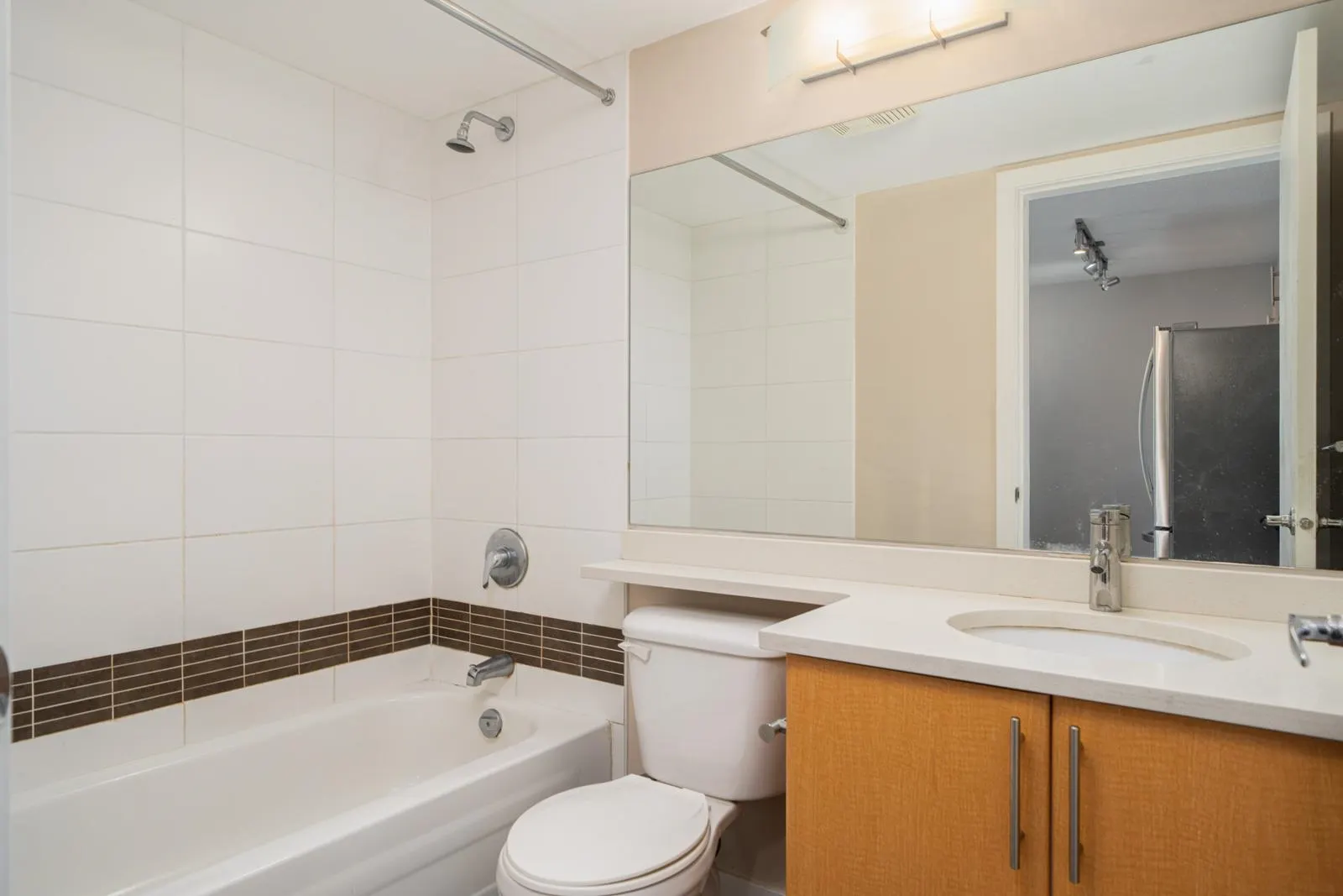 2905 1178 Heffley Crescent