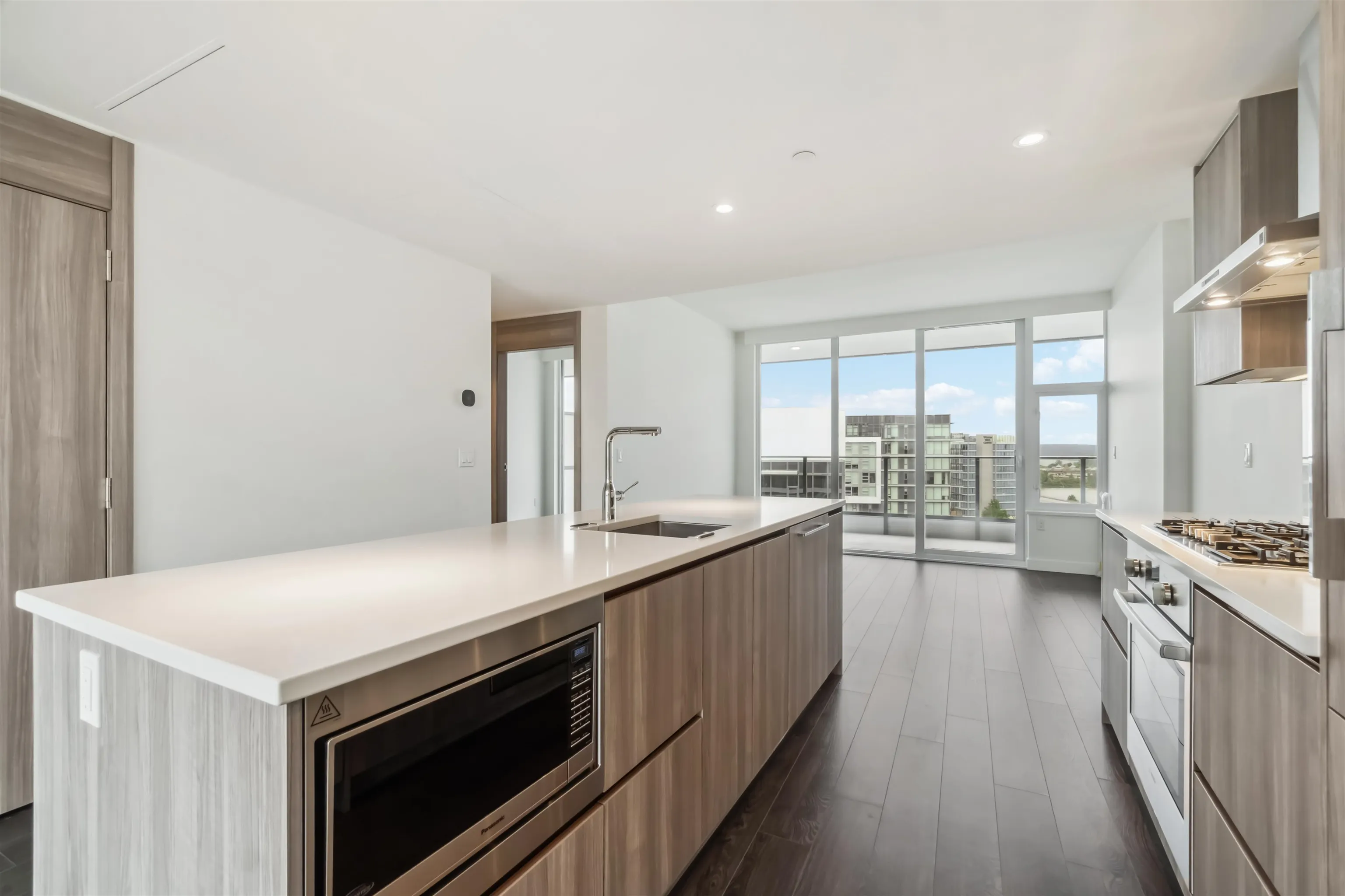 1486 8671 Hazelbridge Way