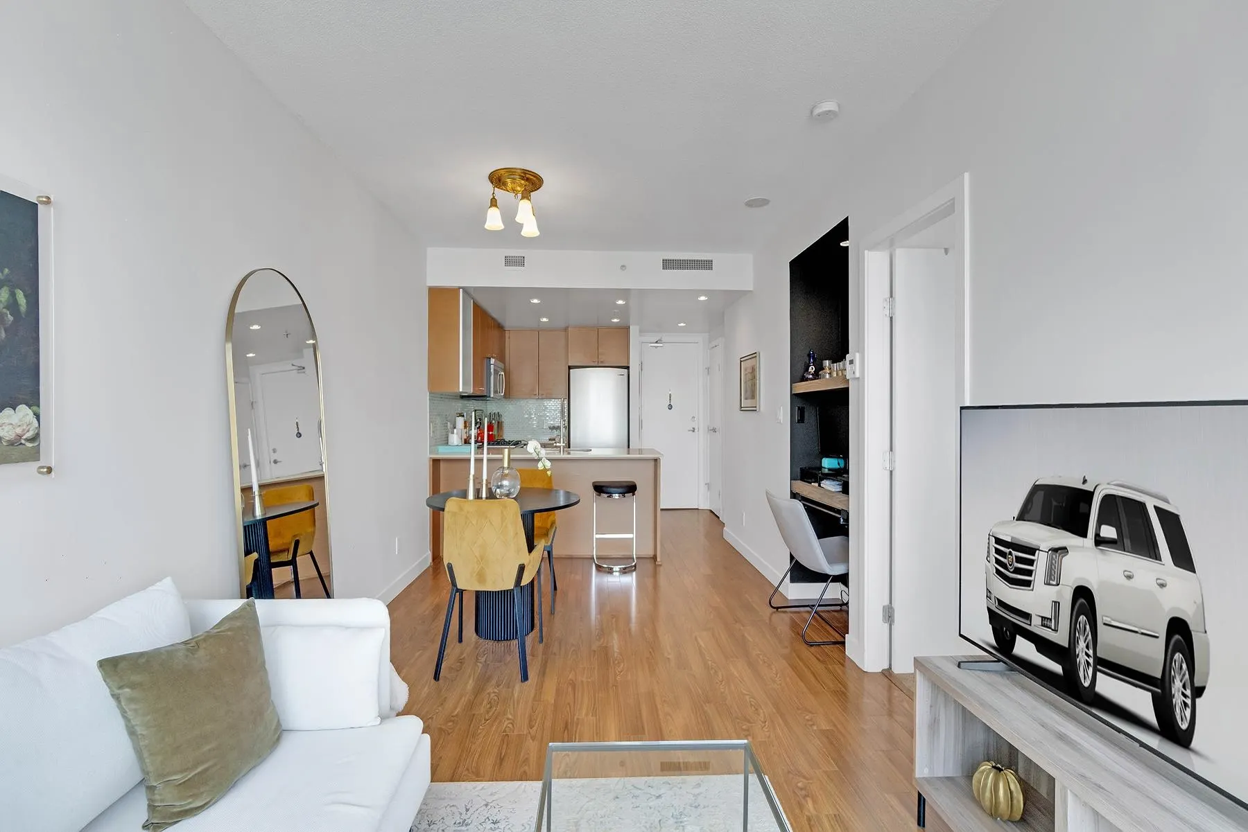 1509 7373 Westminster Highway