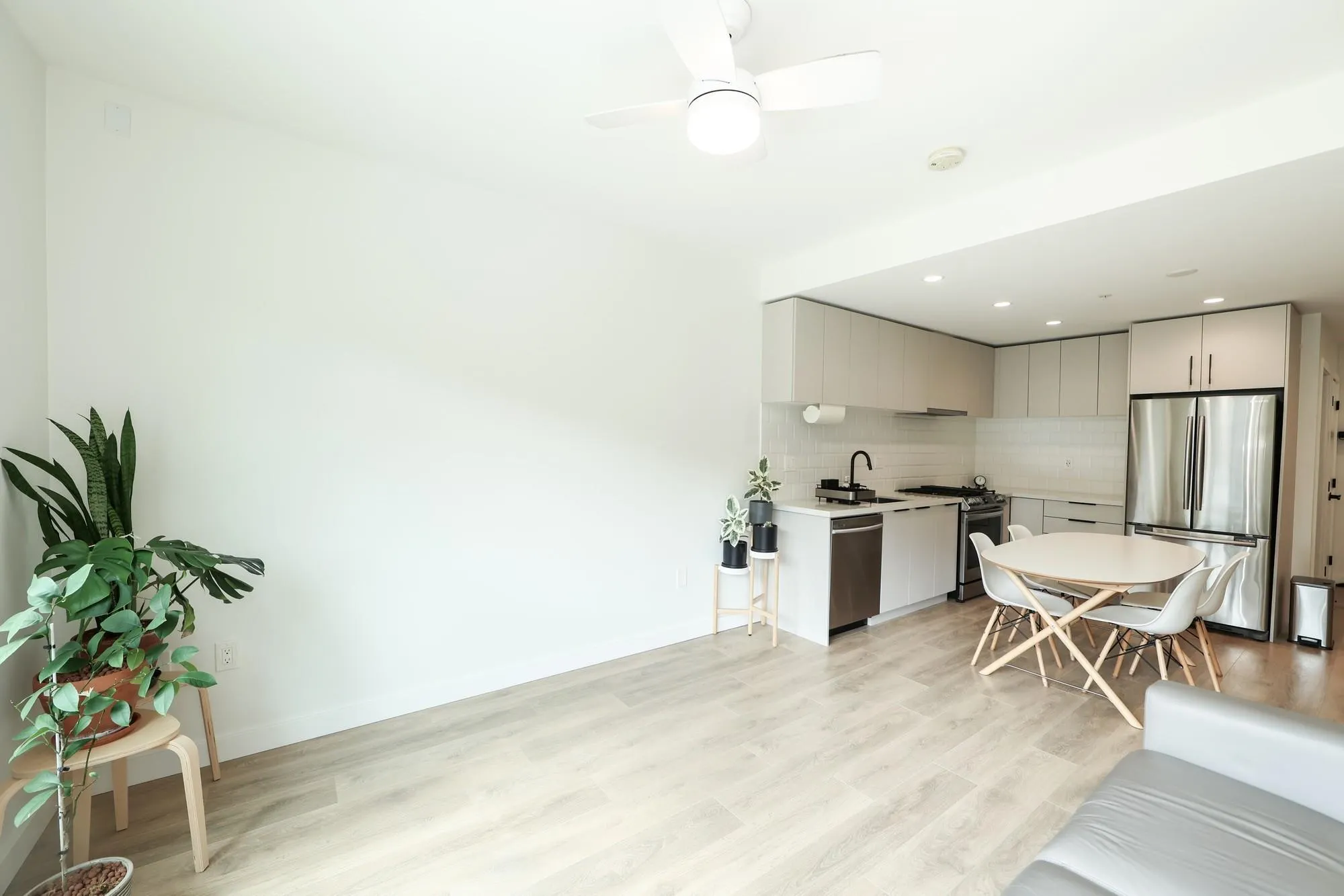 407 3038 St George Street