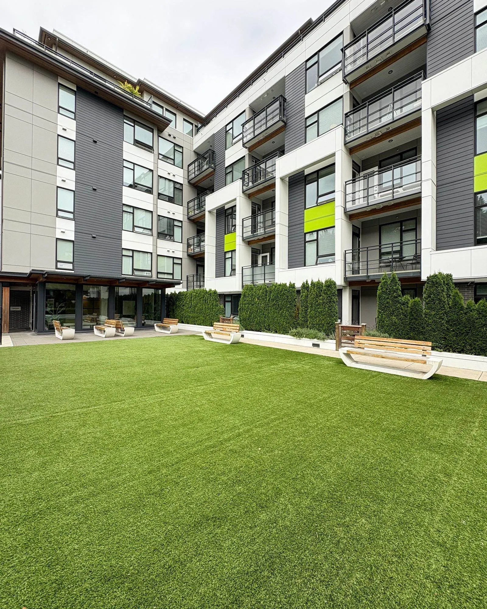 407 3038 St George Street