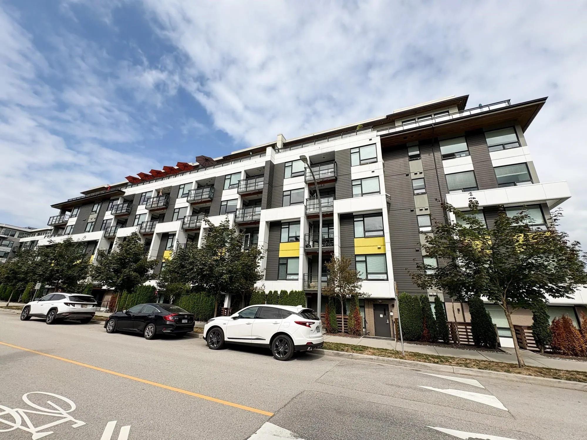 407 3038 St George Street