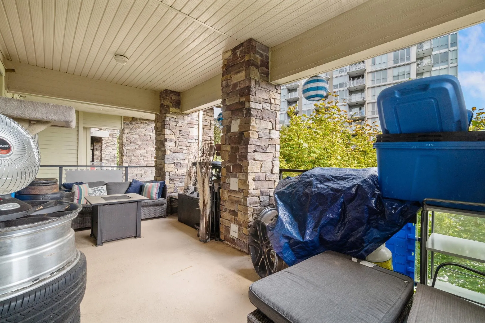201 290 Francis Way