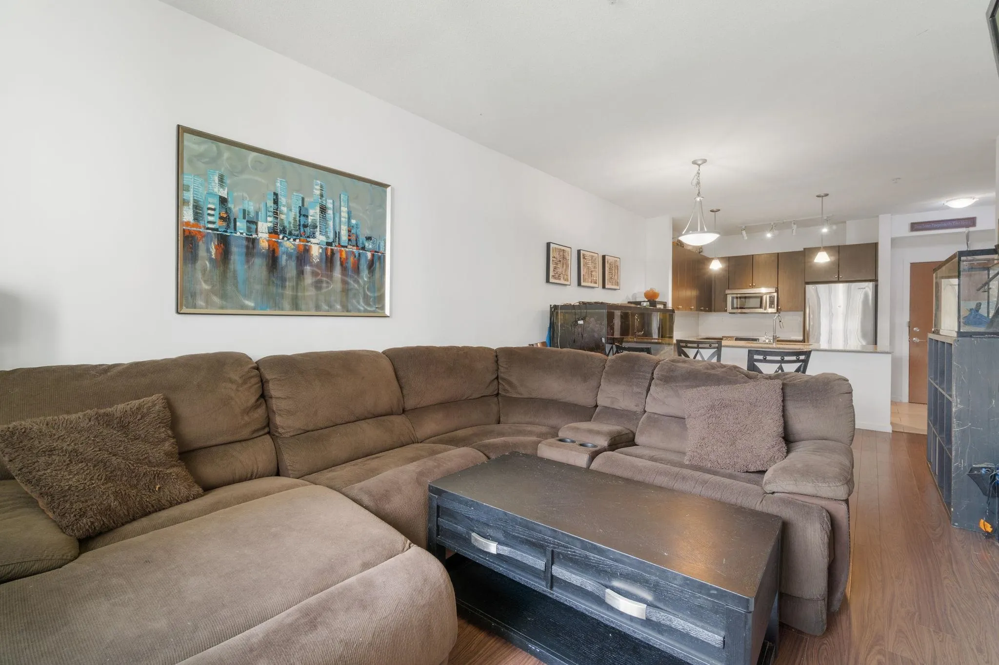 201 290 Francis Way