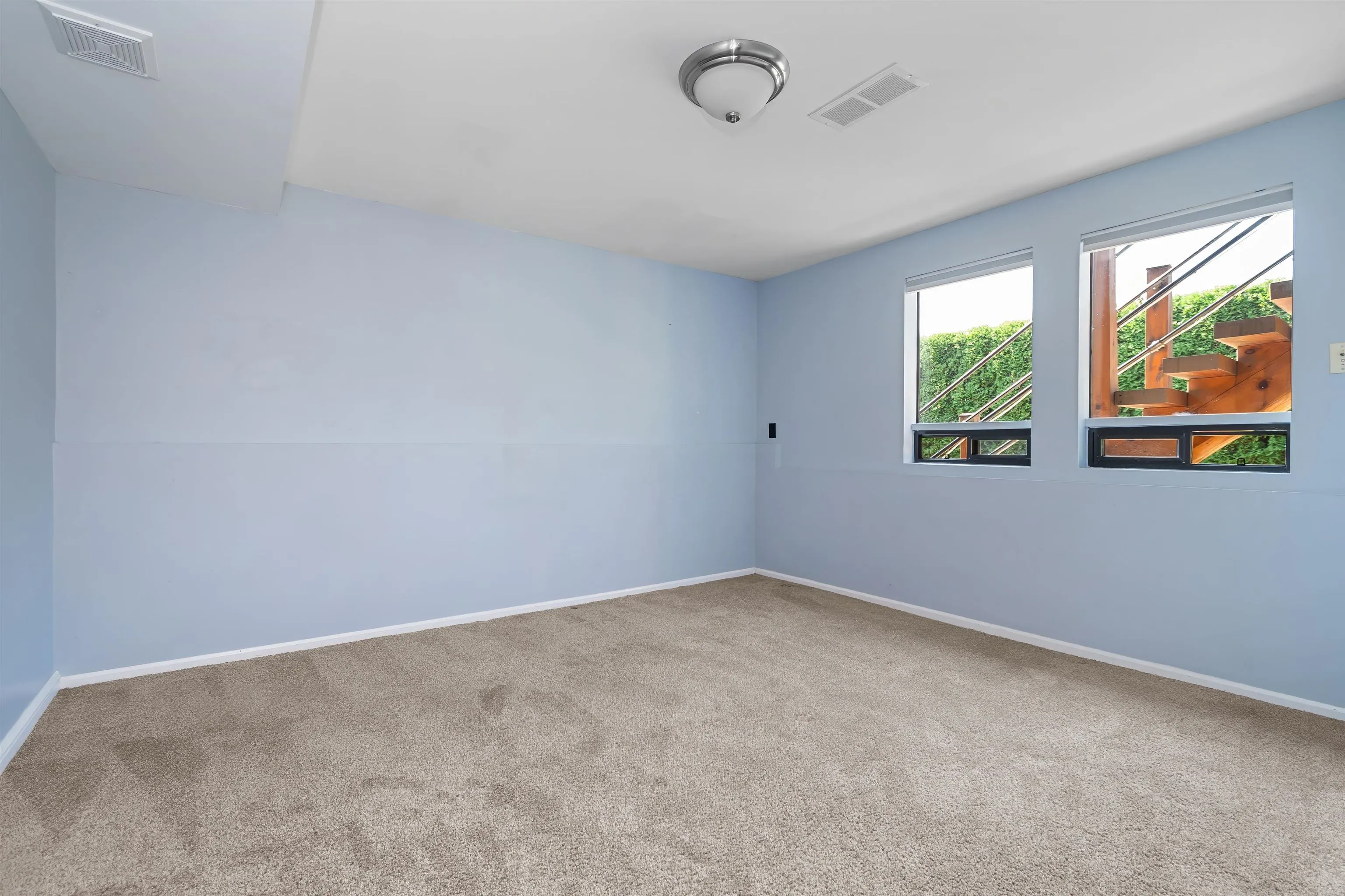 18058 57a Avenue